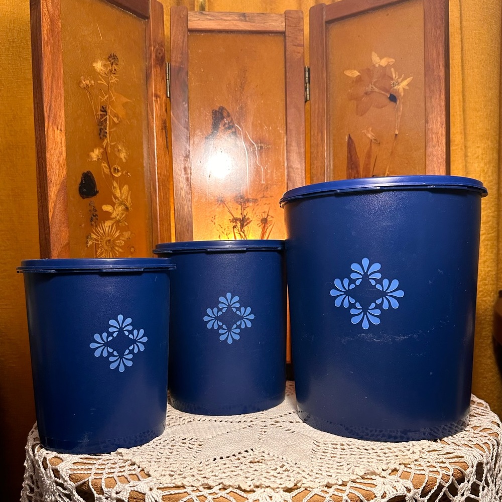 Set Vintage Tupperware Canister Containers Dark Blue With Lids